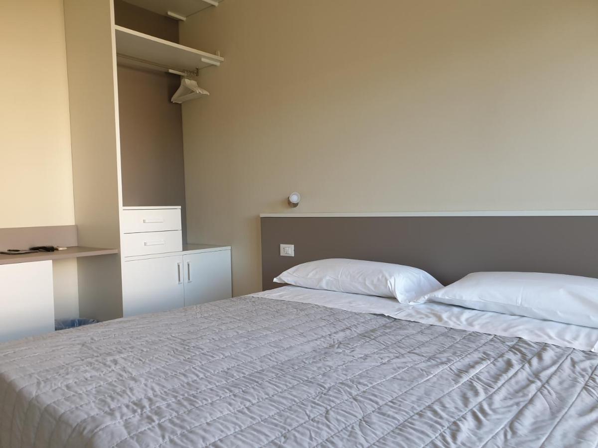 מילאנו מריטימה Hotel Parco מראה חיצוני תמונה