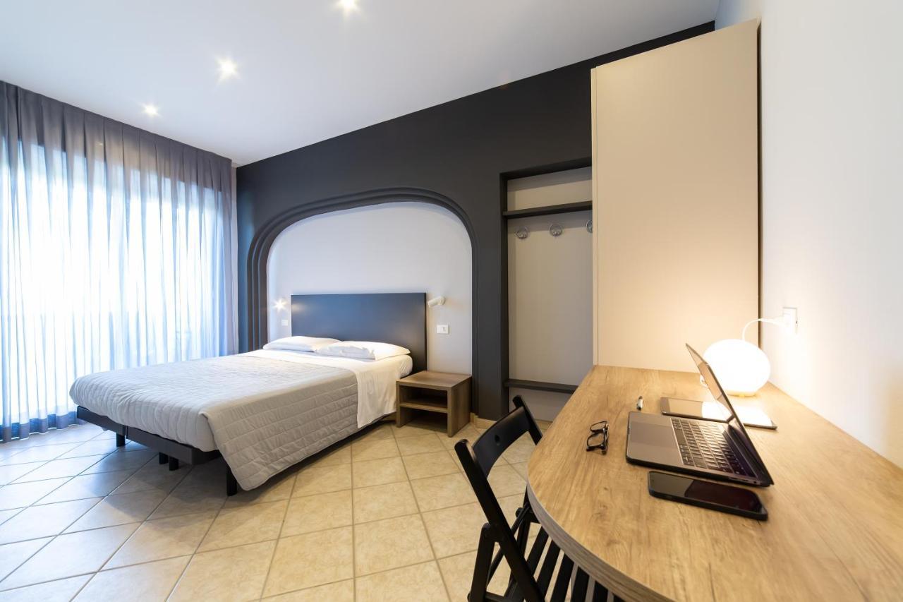 מילאנו מריטימה Hotel Parco מראה חיצוני תמונה